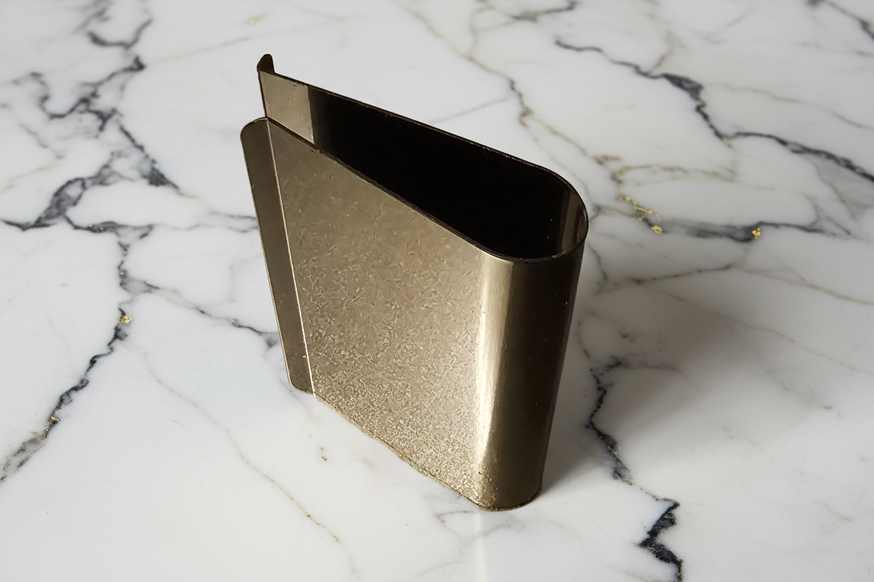 The Sentinel Clip | Obsidian Gloss